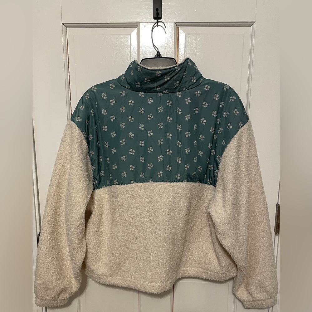 Universal Thread Colorblock Quarter Zip Floral Sherpa - Picture 5 of 9
